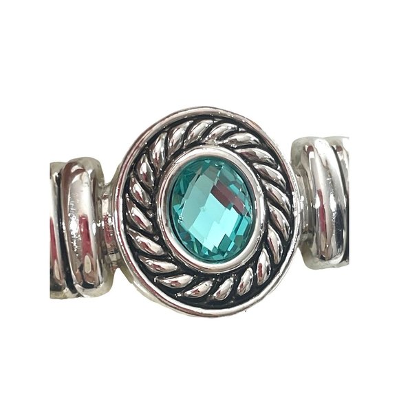Women’s Silver Tone Bangle Bracelet 6.5 “ Oval Aqua Blue Faceted Plastic Stone - Picture 4 of 17